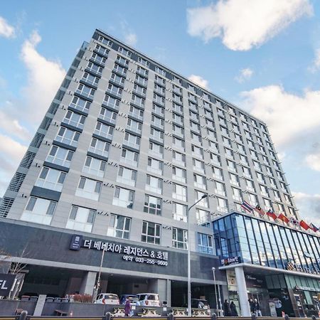The Venezia Suite Hotel Chuncheon Exterior photo
